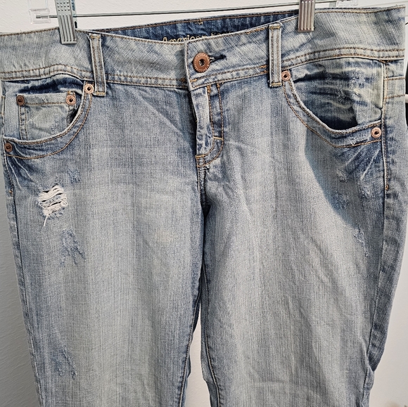 American Eagle Artist Jeans, Distressed, Light Wash, 12 - Picture 2 of 7
